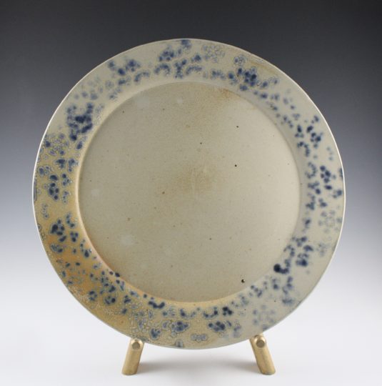 Plates, Chargers, Platters & Trays